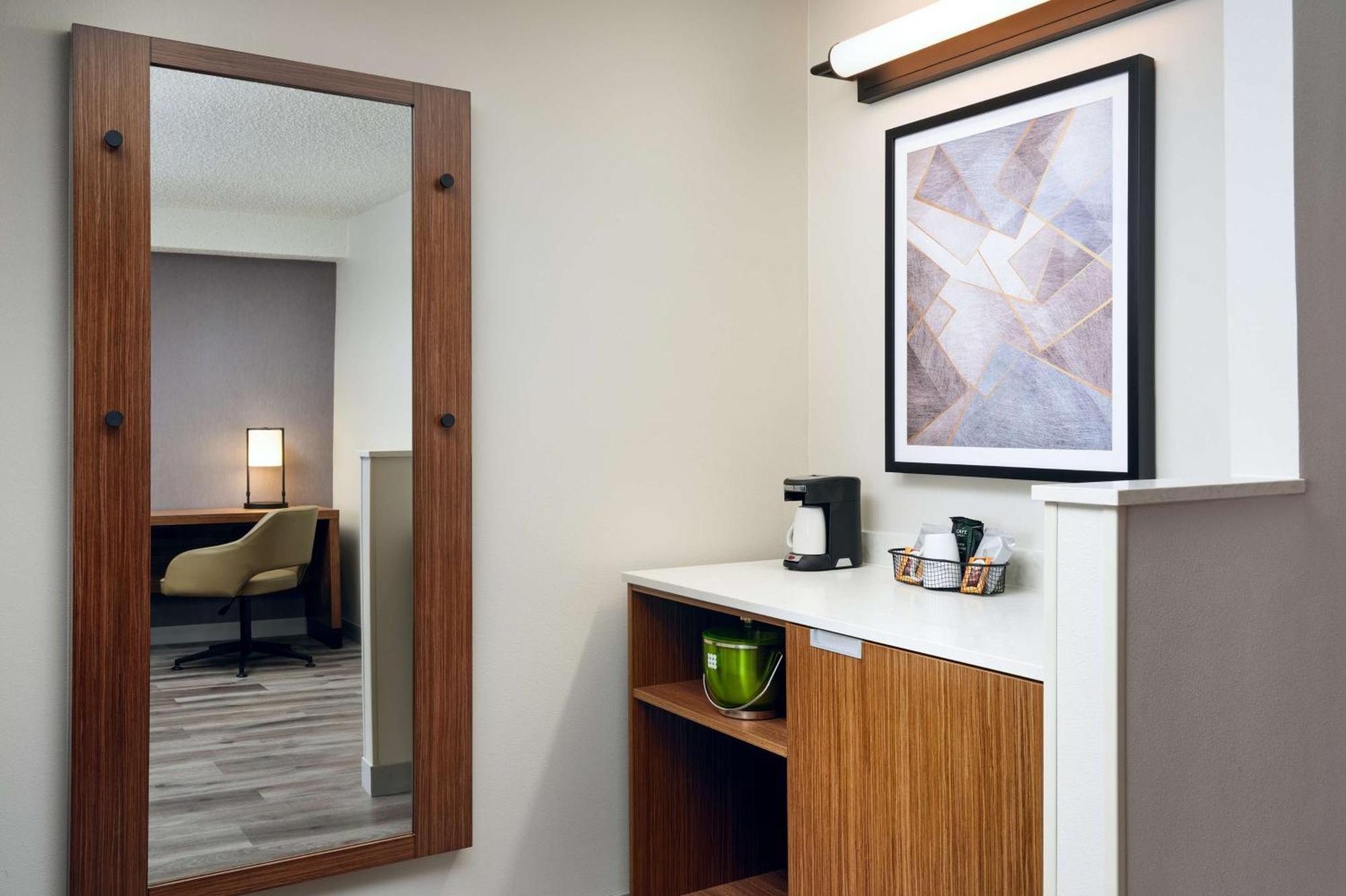 Hyatt Place Greensboro Exterior photo